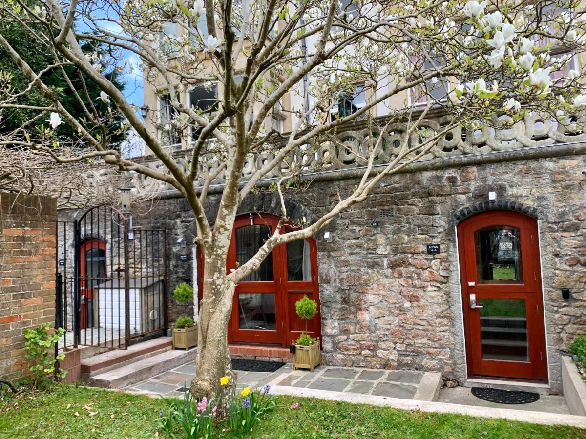 Ferndale Mews Bed & Breakfast Бристол Екстериор снимка