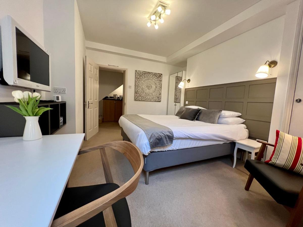 Ferndale Mews Bed & Breakfast Бристол Екстериор снимка