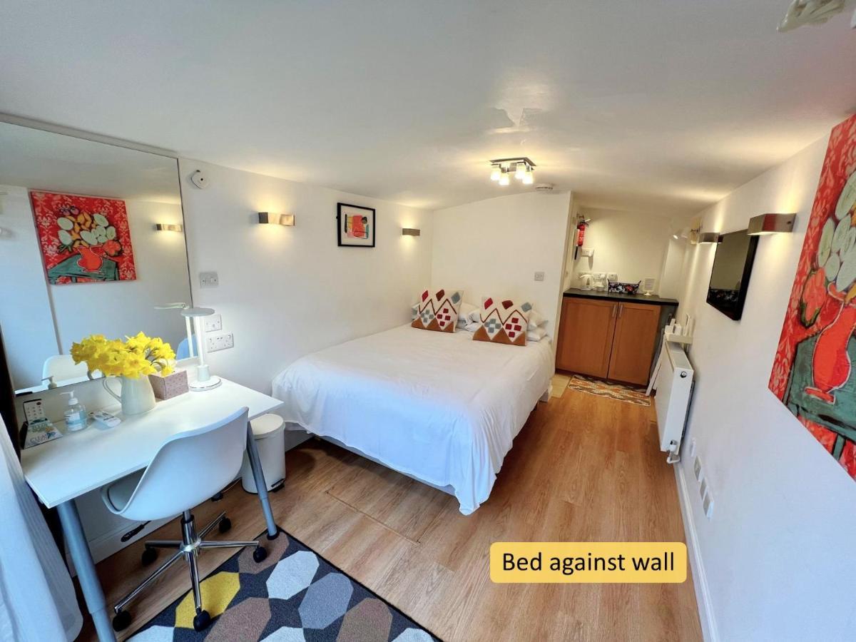 Ferndale Mews Bed & Breakfast Бристол Екстериор снимка